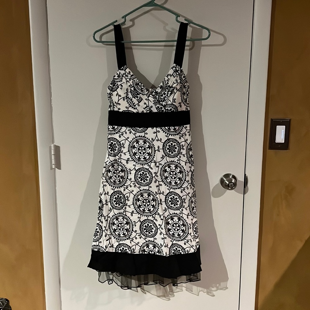 Black and white dress size 9